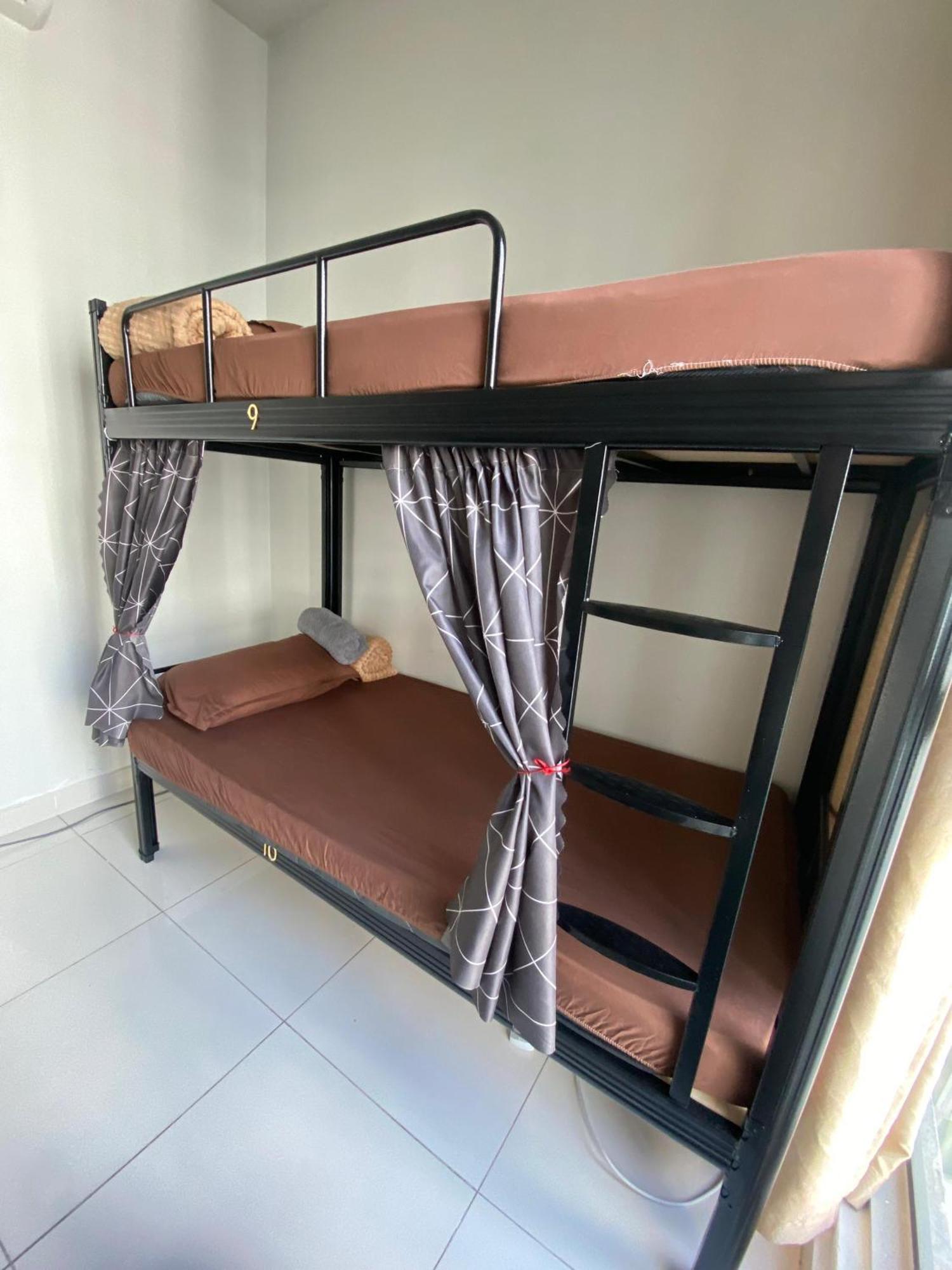 קואלה לומפור Regalia Bestfriend Hostel מראה חיצוני תמונה