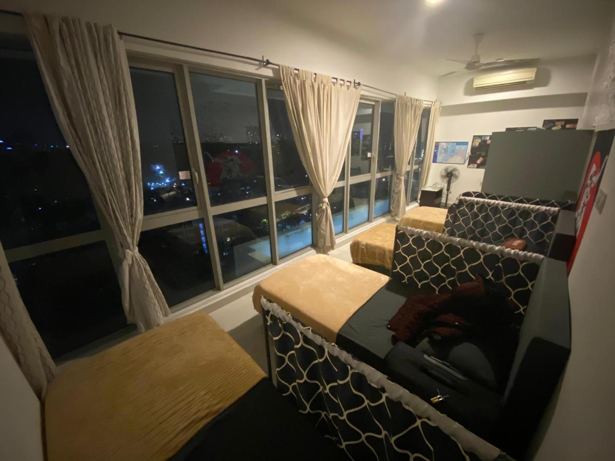 קואלה לומפור Regalia Bestfriend Hostel מראה חיצוני תמונה