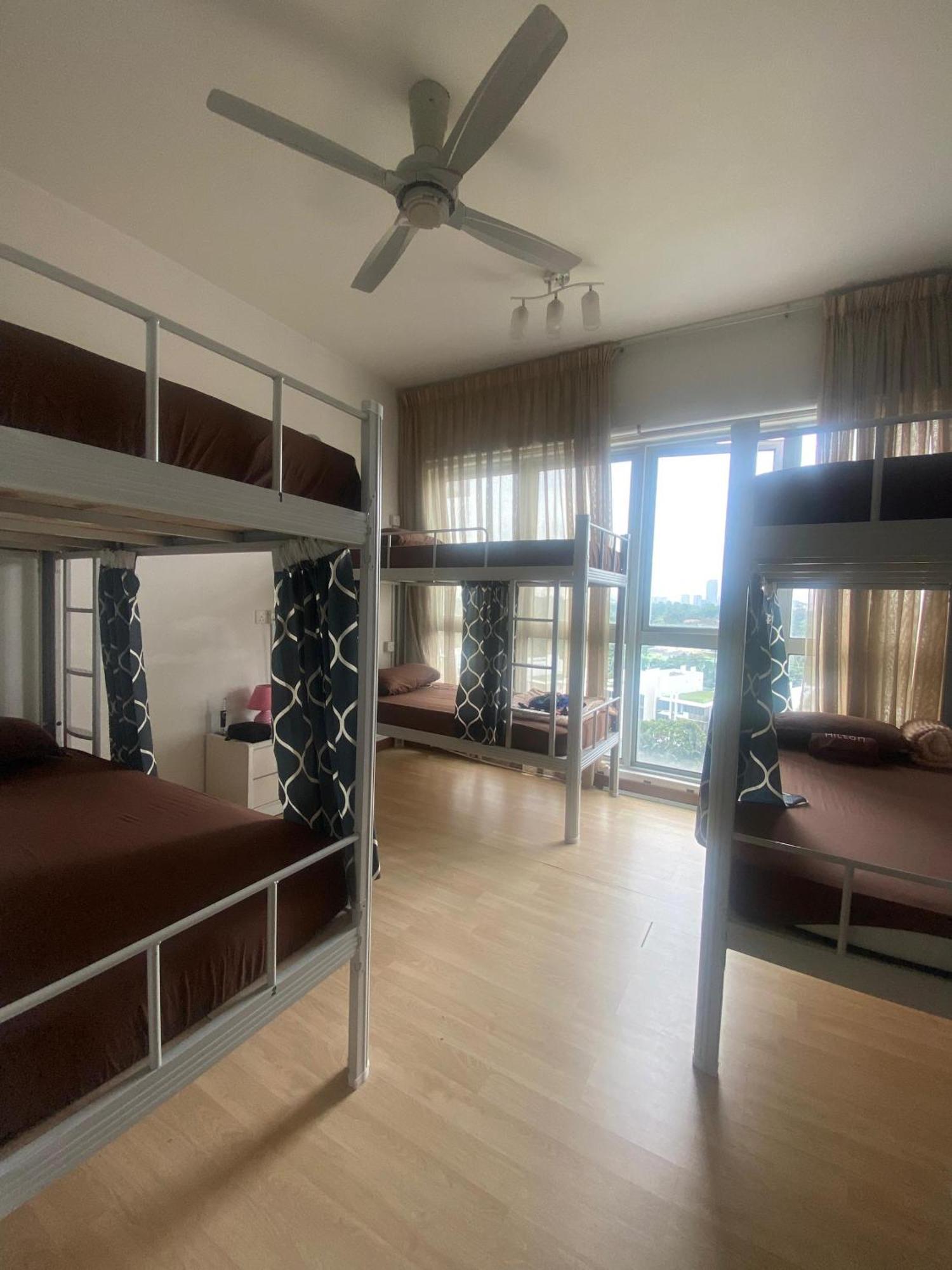 קואלה לומפור Regalia Bestfriend Hostel מראה חיצוני תמונה